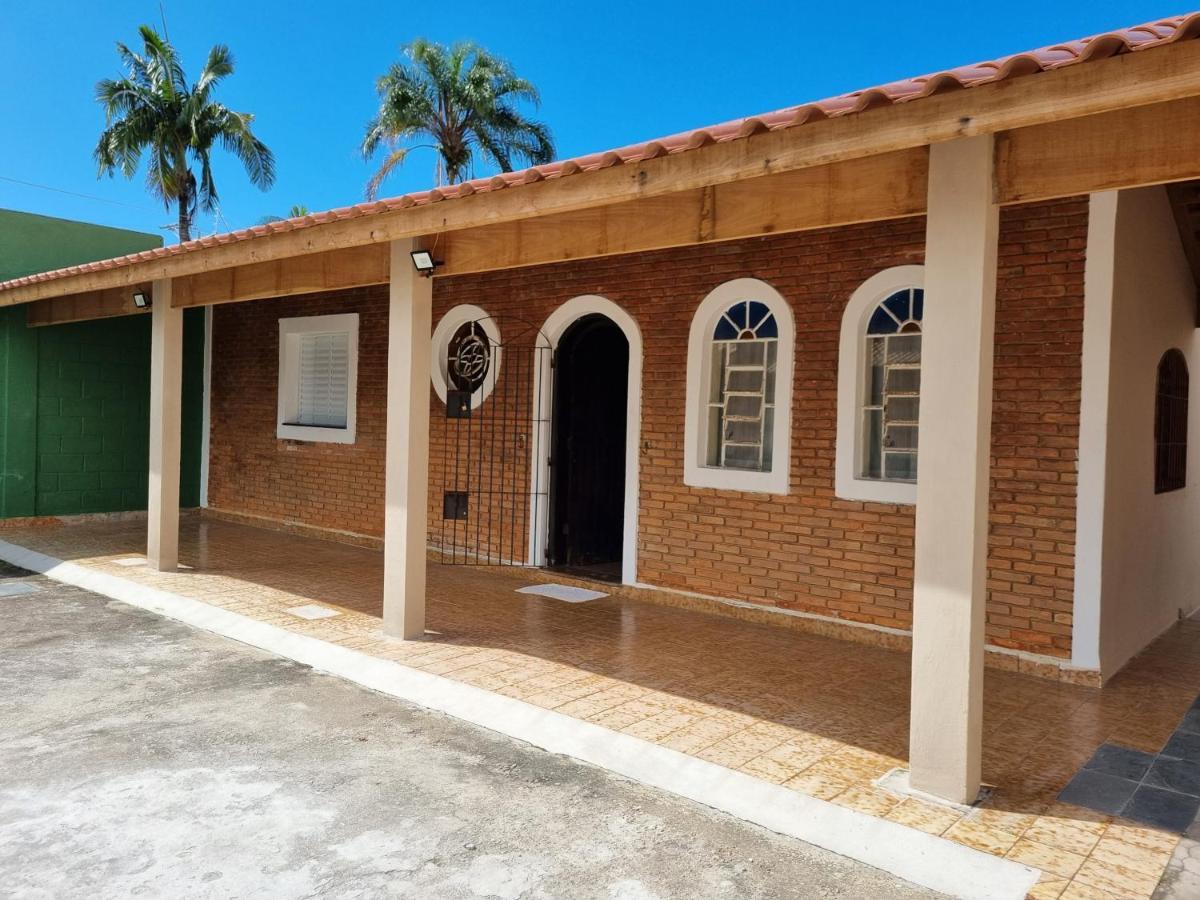 Confortavel Casa Com Piscina E Churrasqueira A 100M Da Praia Caraguatatuba Exterior foto