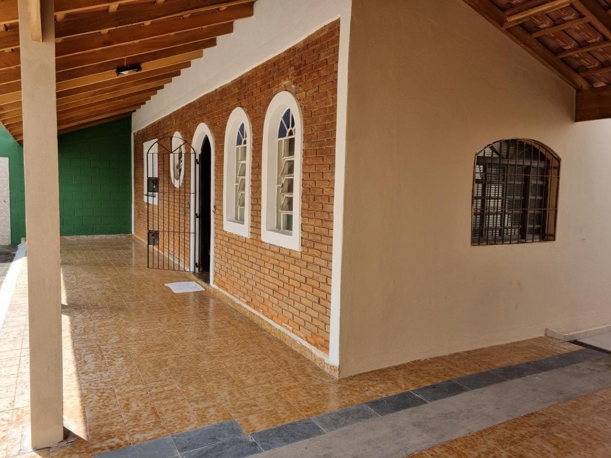 Confortavel Casa Com Piscina E Churrasqueira A 100M Da Praia Caraguatatuba Exterior foto